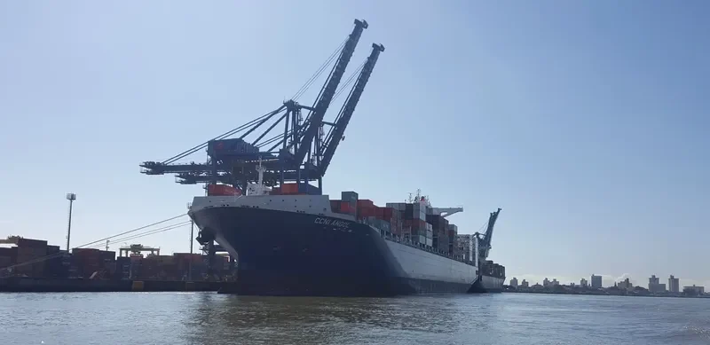 CCNI ANGOL Container Ship IMO 9683867 photo 8
