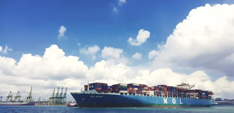 SEASPAN BRAVO Container Ship IMO 9685322 photo 6