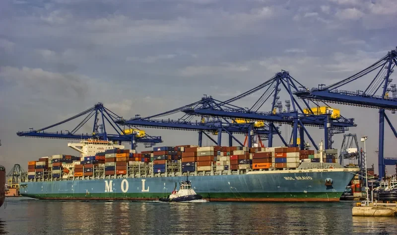 SEASPAN BRAVO Container Ship IMO 9685322 photo 9