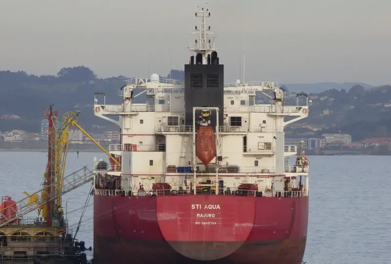 STI AQUA Tanker IMO 9686704 photo 2
