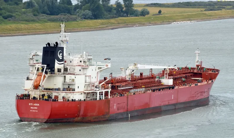 STI AQUA Tanker IMO 9686704 photo 5