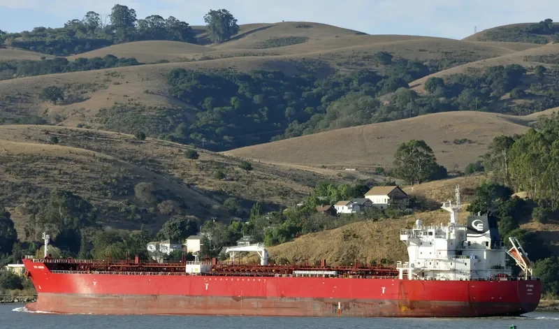 STI AQUA Tanker IMO 9686704 photo 8