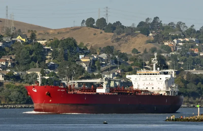 STI AQUA Tanker IMO 9686704 photo 9