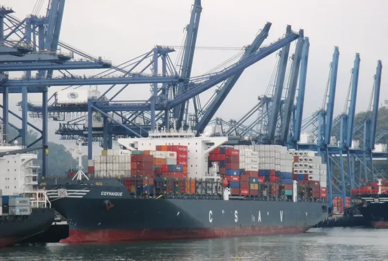 COYHAIQUE Container Ship IMO 9687588 photo 3