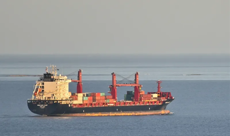 HIGHLAND CHIEF Container Ship IMO 9689940 photo 8