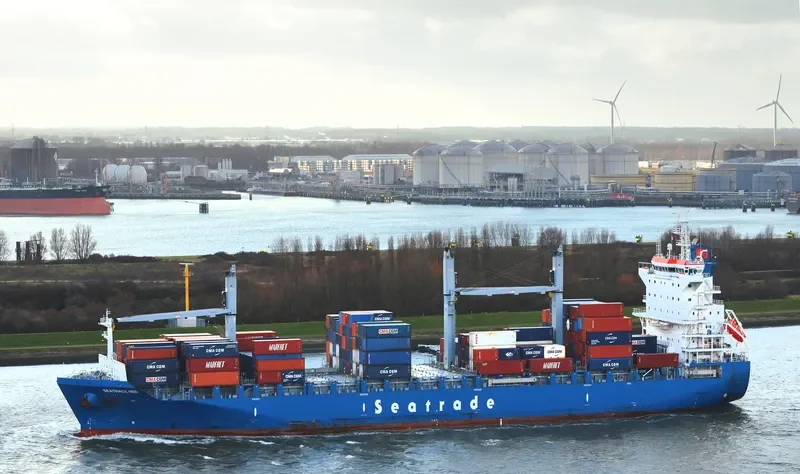 SEATRADE RED Container Ship IMO 9690107