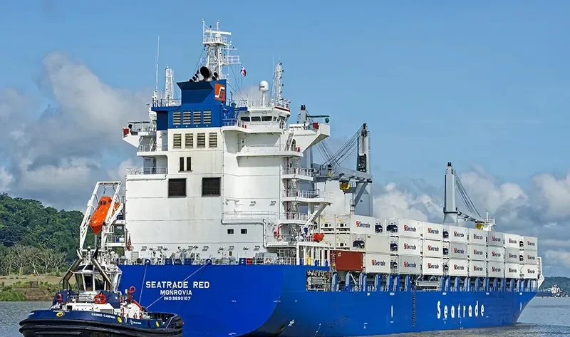 SEATRADE RED Container Ship IMO 9690107 photo 5