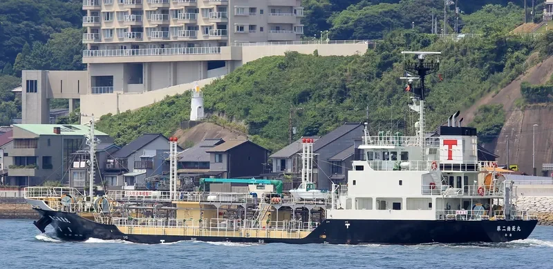 HAKURYO MARU NO.2 Tanker IMO 9690339 photo 4
