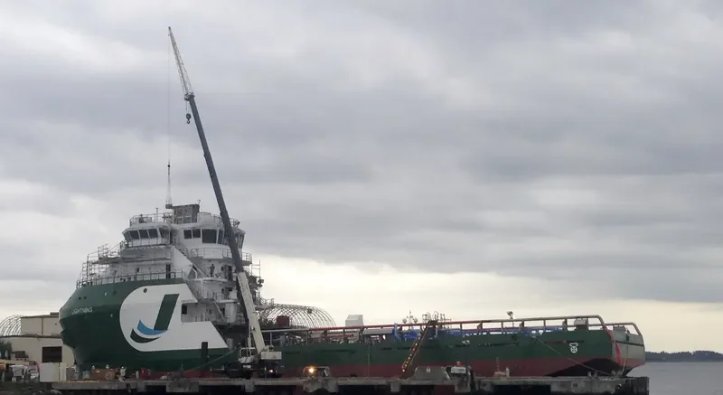 LIGHTNING Offshore Vessel IMO 9690389