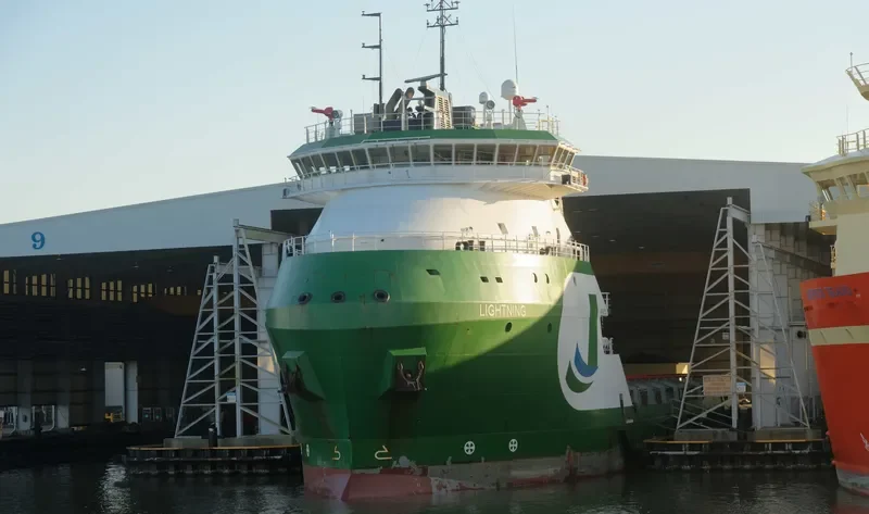 LIGHTNING Offshore Vessel IMO 9690389 photo 4