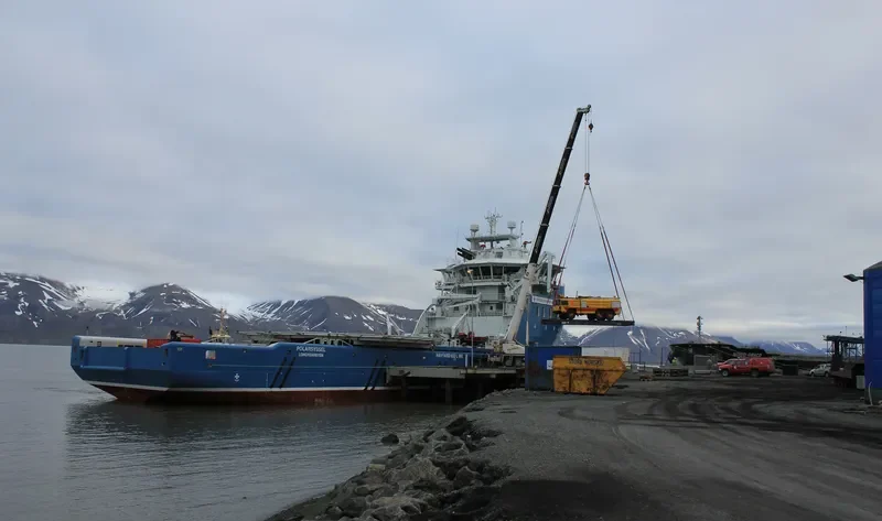 POLARSYSSEL Offshore Vessel IMO 9690949