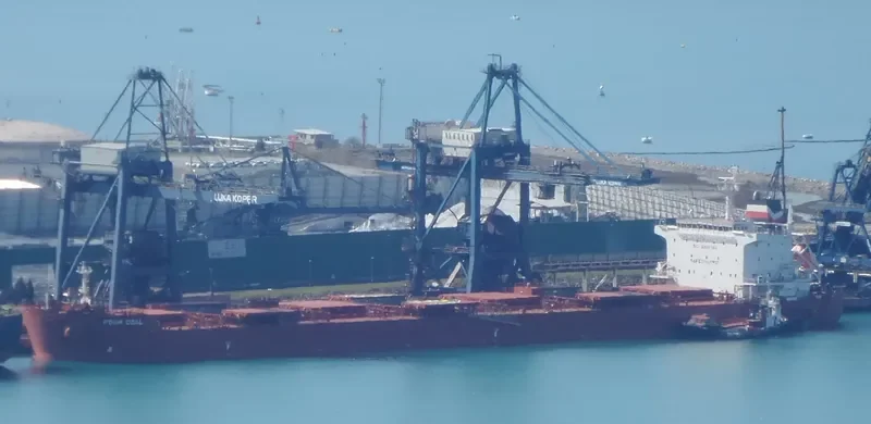 FOUR COAL Bulk Carrier IMO 9691400 photo 4