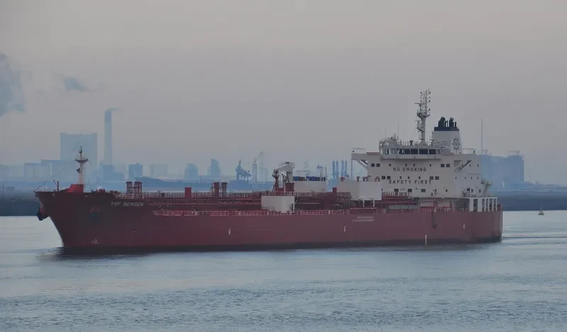 TRF BERGEN Tanker IMO 9692246 photo 6