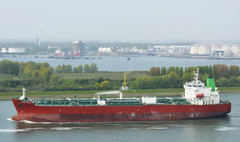 SILVER VENUS Tanker IMO 9692375 photo 4