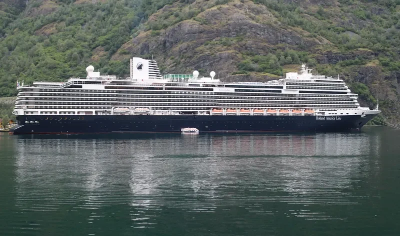 KONINGSDAM Passenger Ship IMO 9692557 photo 2