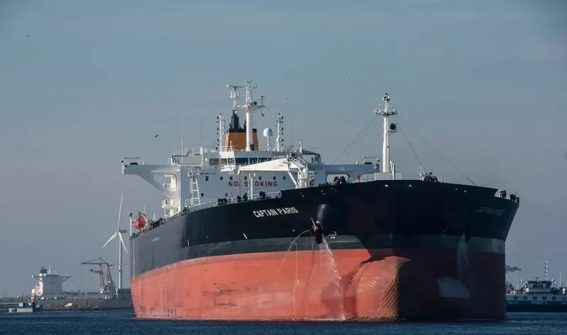 CAPTAIN PARIS Tanker IMO 9692844 photo 8