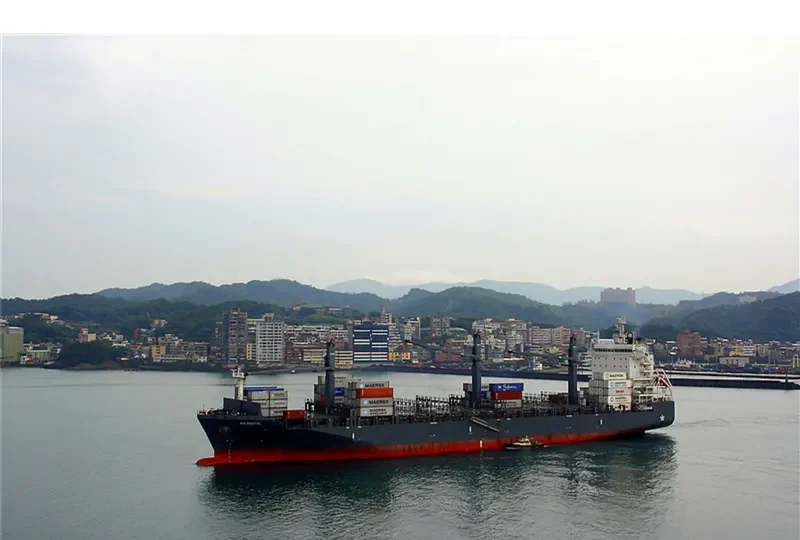 MAJESTIC Container Ship IMO 9694438 photo 5