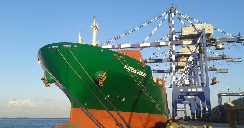 MAERSK GANGES Container Ship IMO 9694581 photo 7