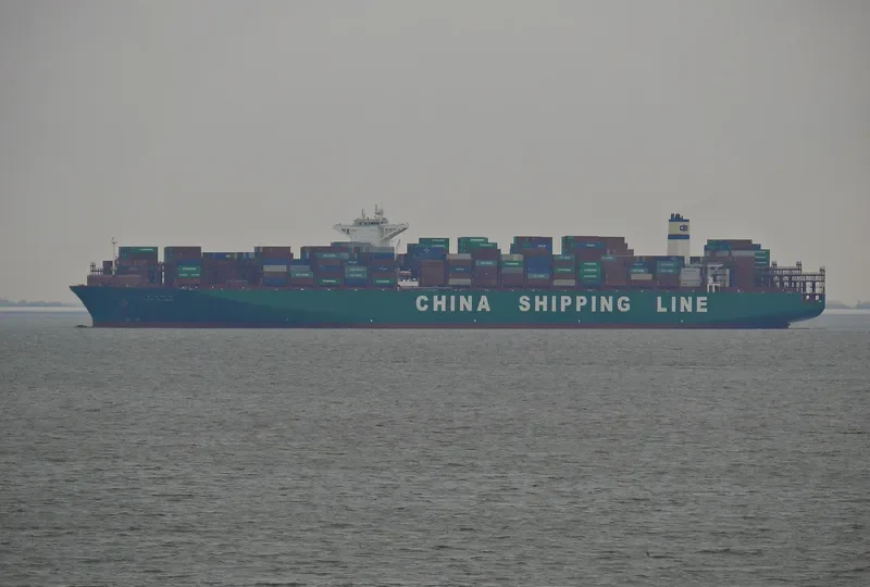 CSCL GLOBE Container Ship IMO 9695121 photo 2