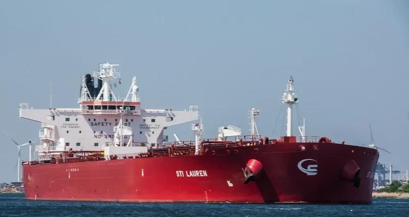 STI LAUREN Tanker IMO 9696711 photo 10