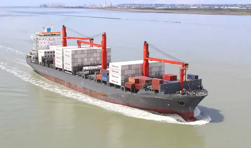 MAERSK BAHAMAS Container Ship IMO 9697026 photo 5
