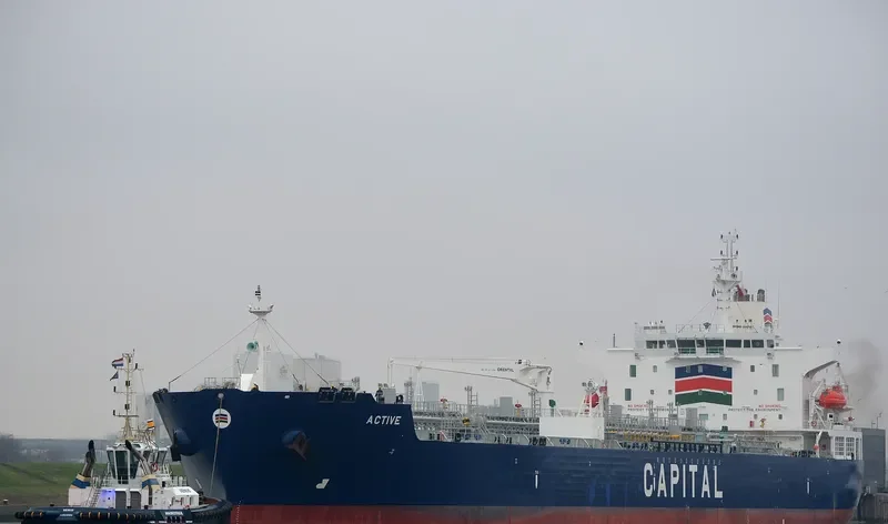 ACTIVE Tanker IMO 9700342 photo 4