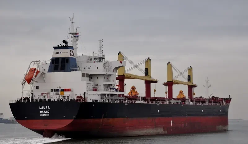LAURA Bulk Carrier IMO 9700665 photo 9