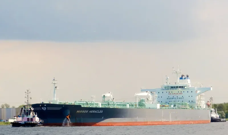 NISSOS HERACLEA Tanker IMO 9701554 photo 2