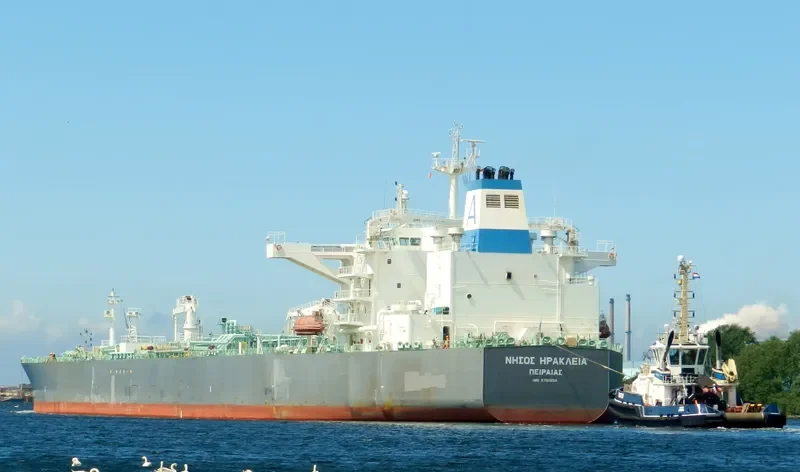 NISSOS HERACLEA Tanker IMO 9701554 photo 3