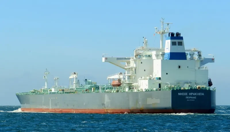 NISSOS HERACLEA Tanker IMO 9701554 photo 4