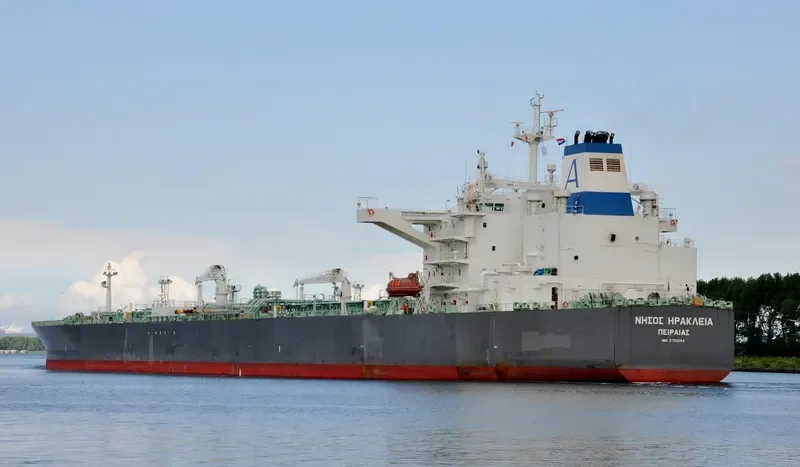 NISSOS HERACLEA Tanker IMO 9701554 photo 7