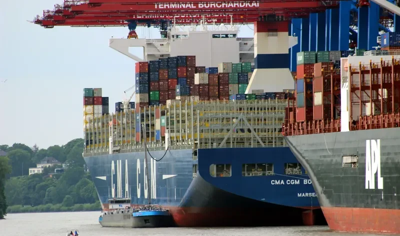 CMA CGM BOUGAINVILLE Container Ship IMO 9702156 photo 9