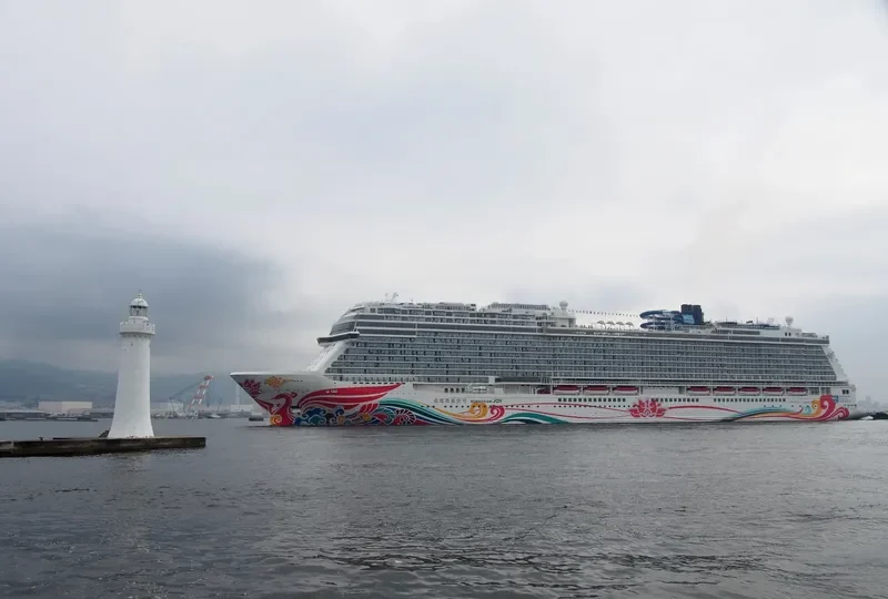 NORWEGIAN JOY Passenger Ship IMO 9703796 photo 8