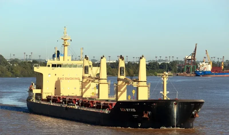 BEN WYVIS Bulk Carrier IMO 9703813 photo 2