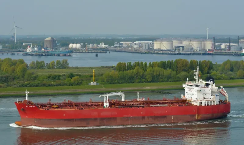 STI PONTIAC Tanker IMO 9704465 photo 2