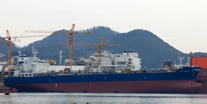 ELKA BREEZE Tanker IMO 9705897 photo 4