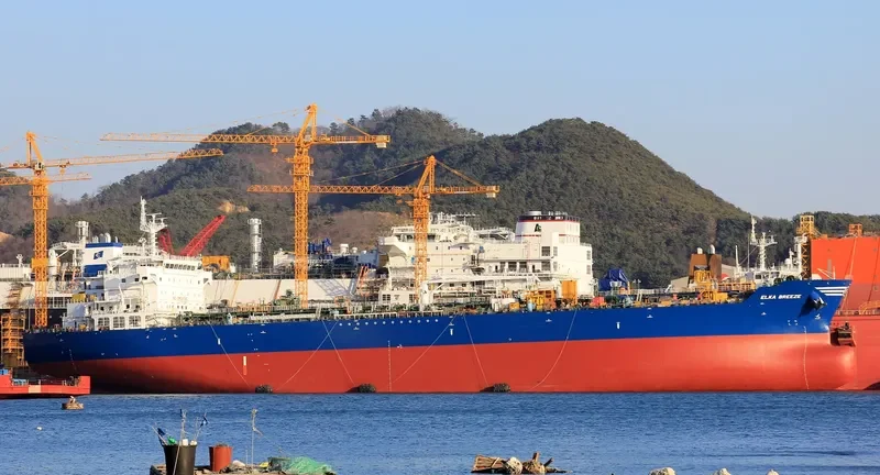 ELKA BREEZE Tanker IMO 9705897 photo 5