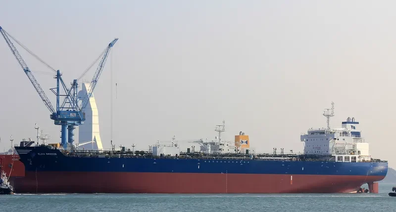 ELKA BREEZE Tanker IMO 9705897 photo 7