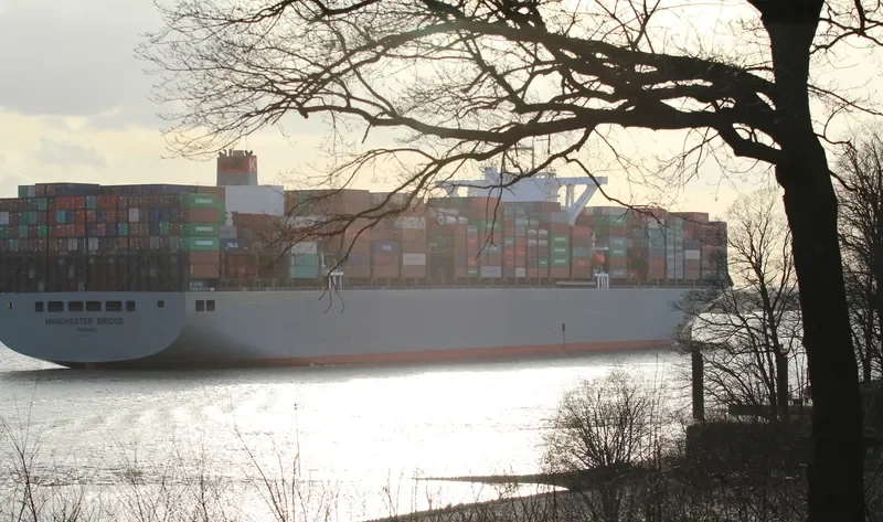 ONE MANCHESTER Container Ship IMO 9706748 photo 4