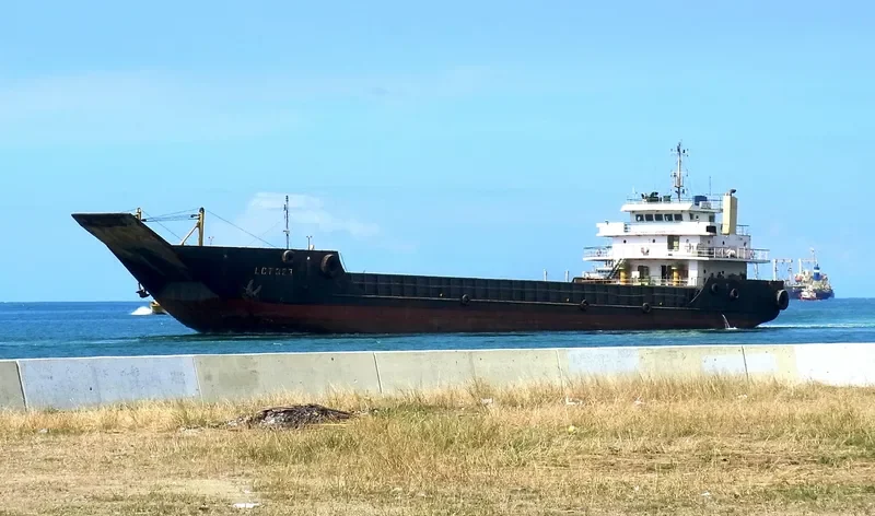LCT 323 General Cargo IMO 9706970 photo 3
