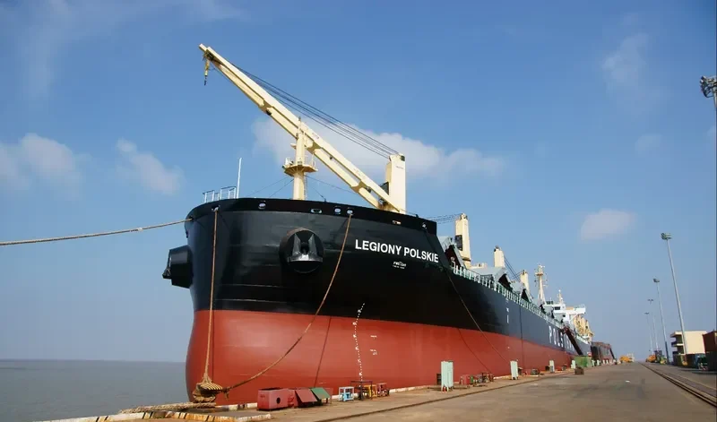 LEGIONY POLSKIE Bulk Carrier IMO 9708045 photo 6