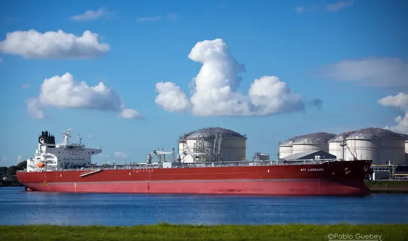 STI LOMBARD Tanker IMO 9708150 photo 2