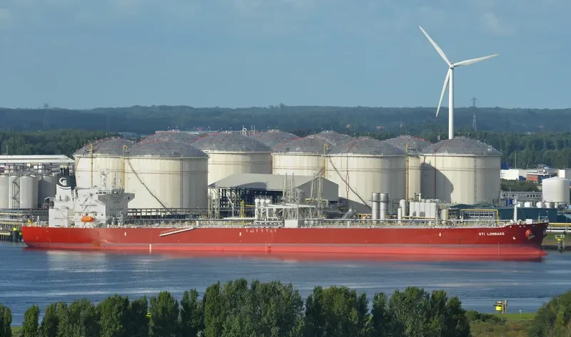 STI LOMBARD Tanker IMO 9708150 photo 4