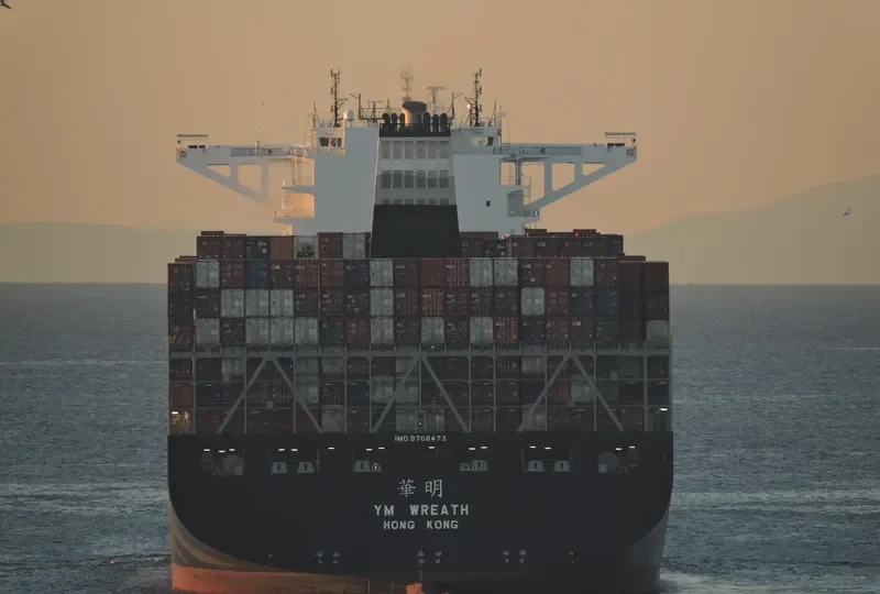 YM WREATH Container Ship IMO 9708473 photo 4