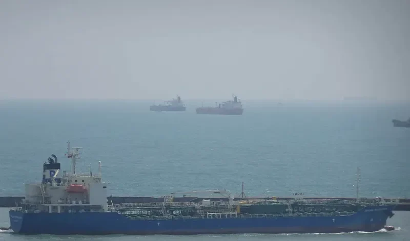 GOLDEN RESOLUTION Tanker IMO 9710074 photo 2