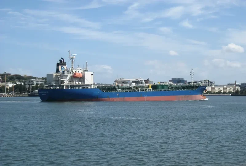 GOLDEN RESOLUTION Tanker IMO 9710074 photo 5