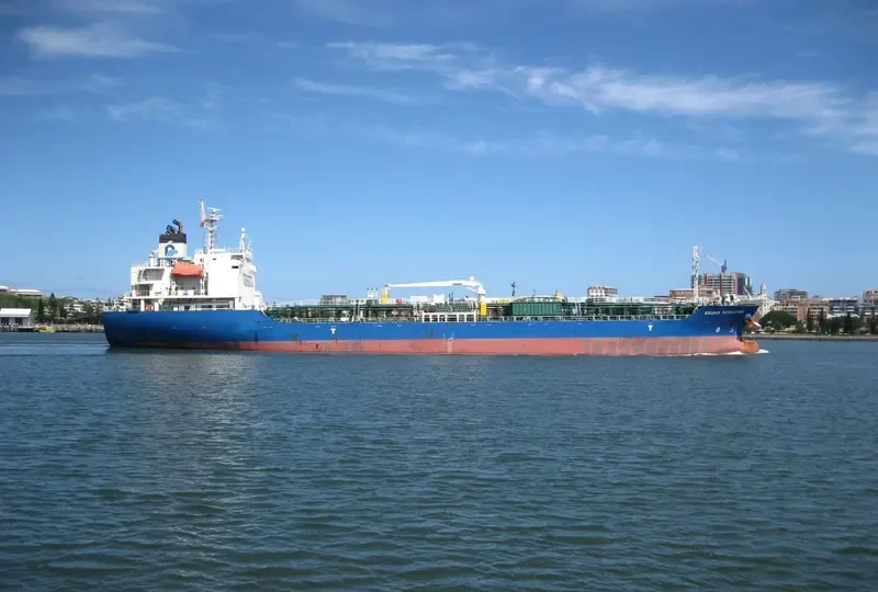 GOLDEN RESOLUTION Tanker IMO 9710074 photo 6
