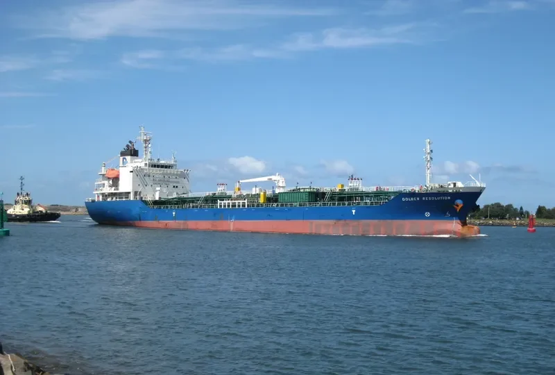 GOLDEN RESOLUTION Tanker IMO 9710074 photo 7