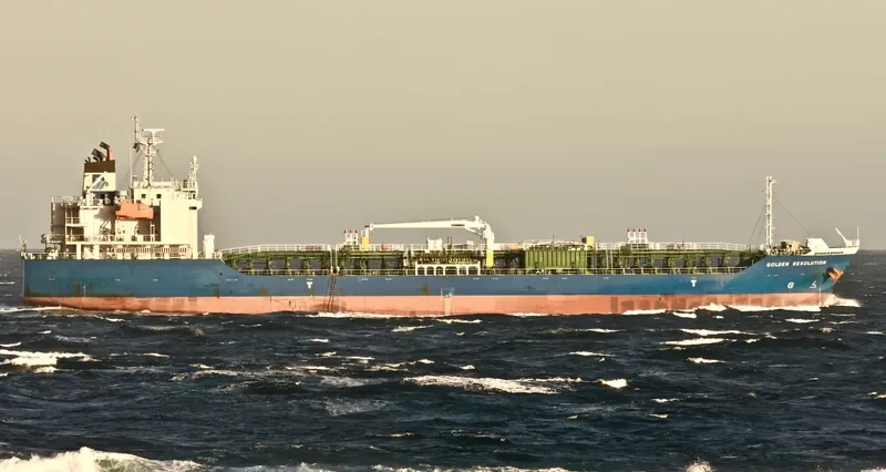 GOLDEN RESOLUTION Tanker IMO 9710074 photo 9