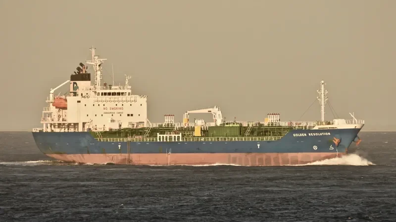 GOLDEN RESOLUTION Tanker IMO 9710074 photo 10